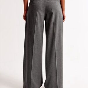 ABERCROMBIE tailored, wide leg pants.
